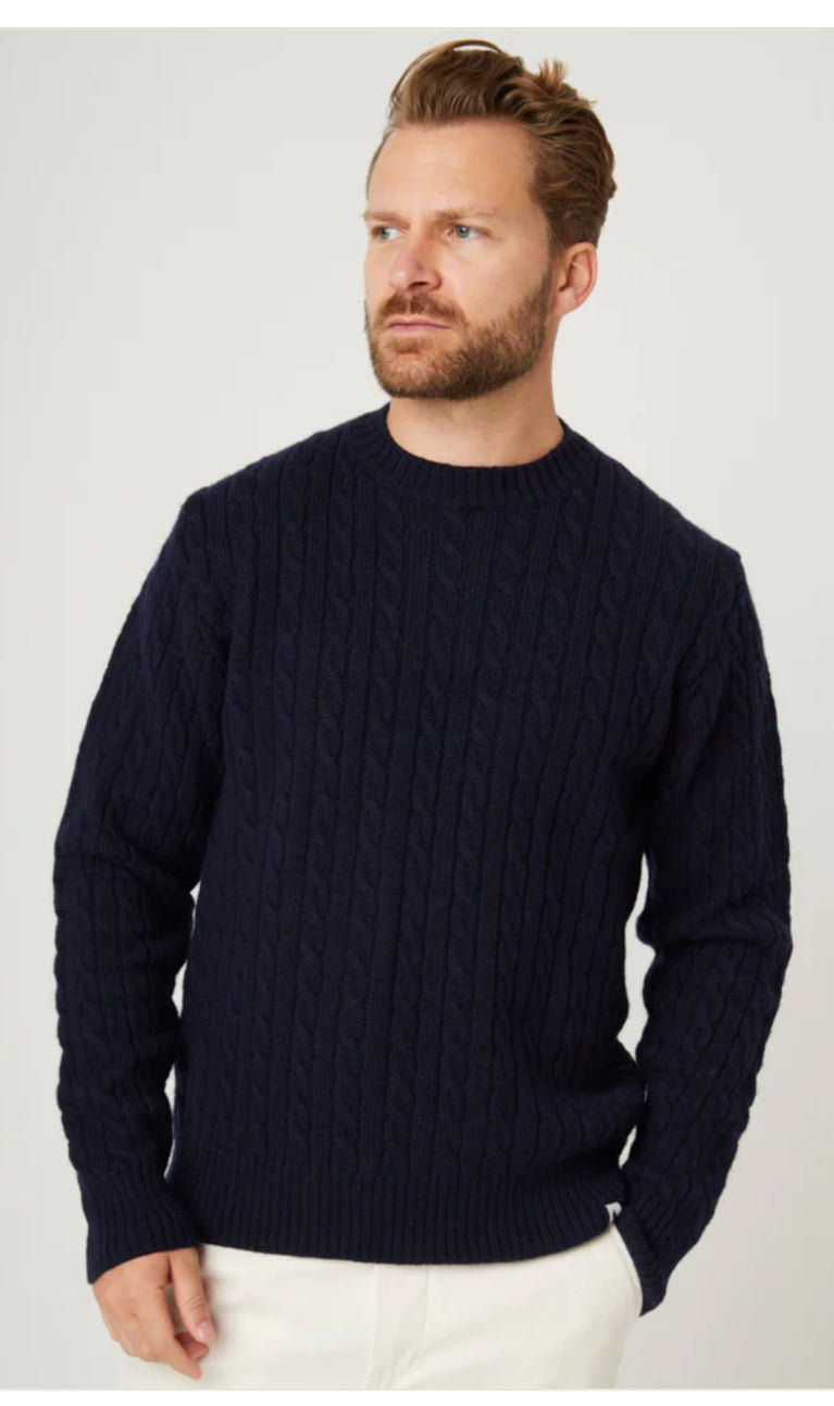 PEREGRINE Makers Stitch Cable Crew - Navy